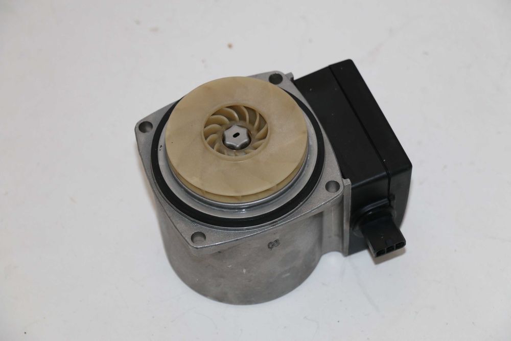 Pompa Grundfos UPS 15-50 A0 centrala termica Immergas Ferroli