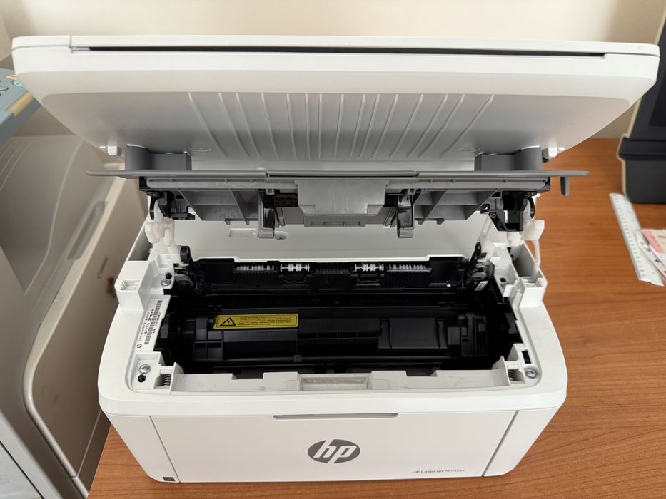 Принтер HP LaserJet MFP M140W