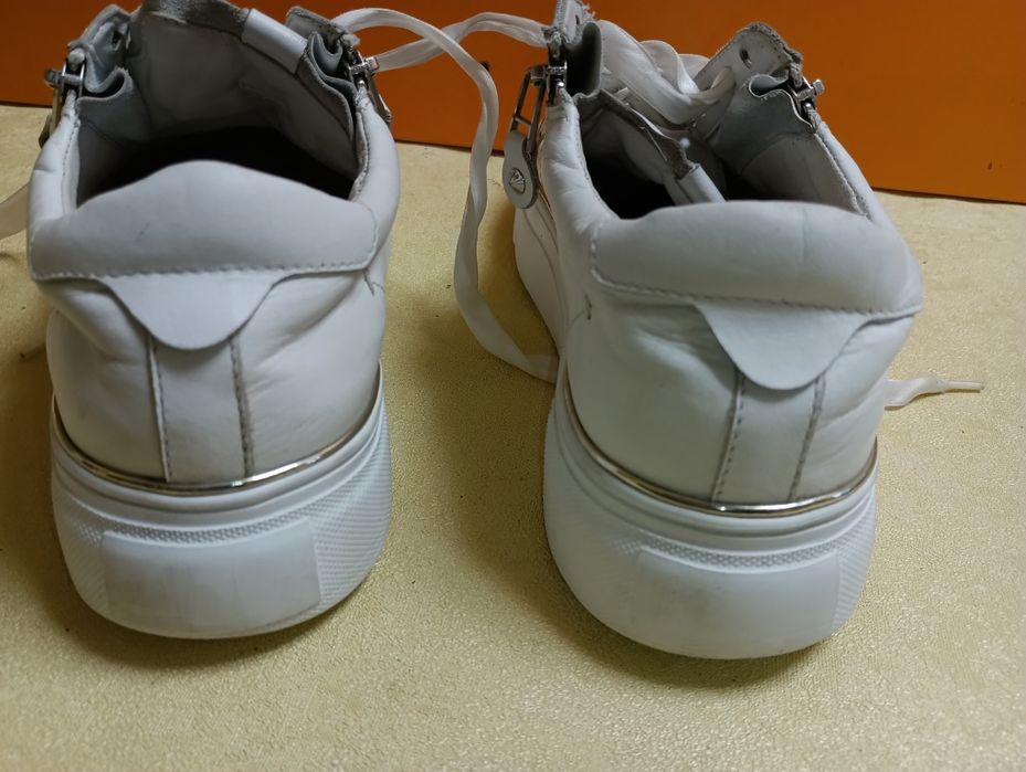 Kennel Schmenger N 42 кожени - 29 лв