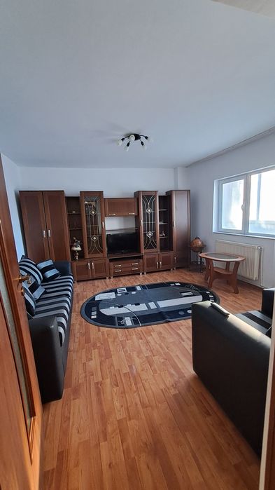Închiriez apartament ultracentral lângă magazin Parang