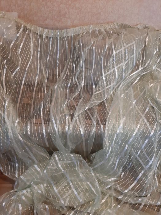 Продам недорого тюль на окно!!!