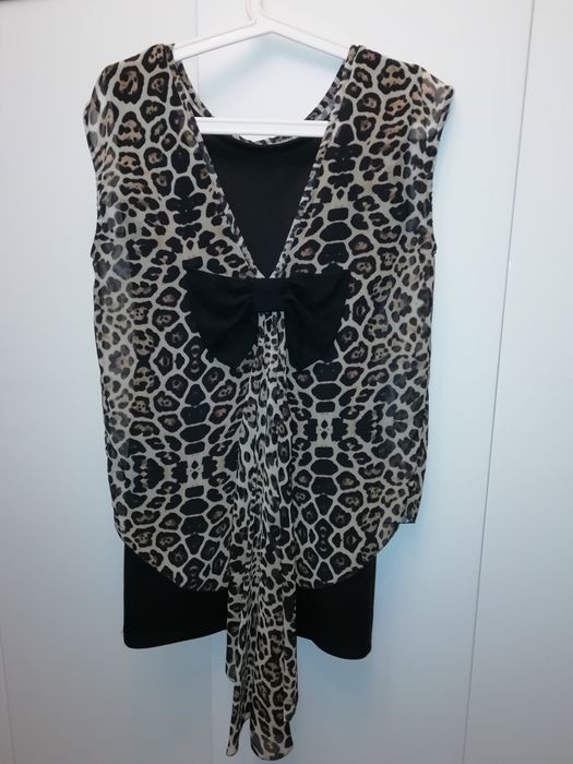 Распродажа праздничных платьев.