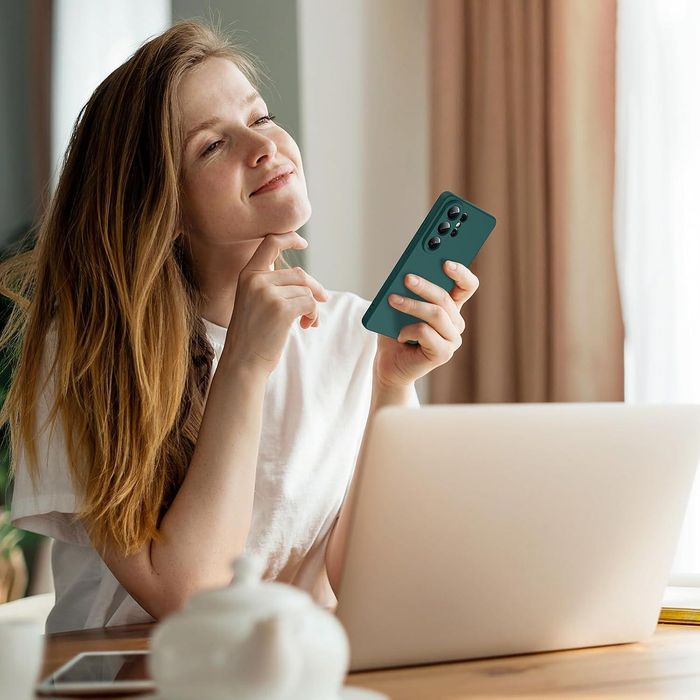 Матов силиконов кейс за samsung galaxy s26 ultra - тъмно зелен - със з