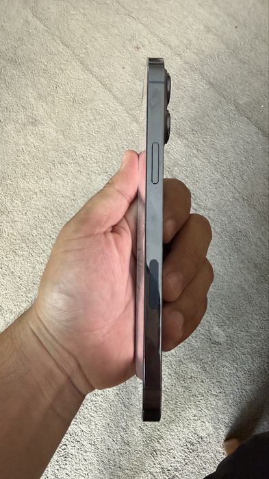 Iphone 13 pro max 256G karobka dak bor xamma joyi zo’r kamchiligi yoq