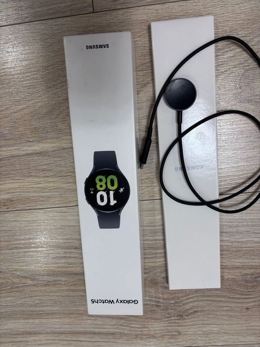 Продам часыGalaxy watch5