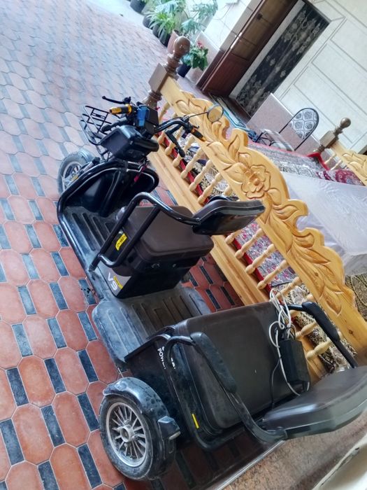 Skuter sotiladi srochno