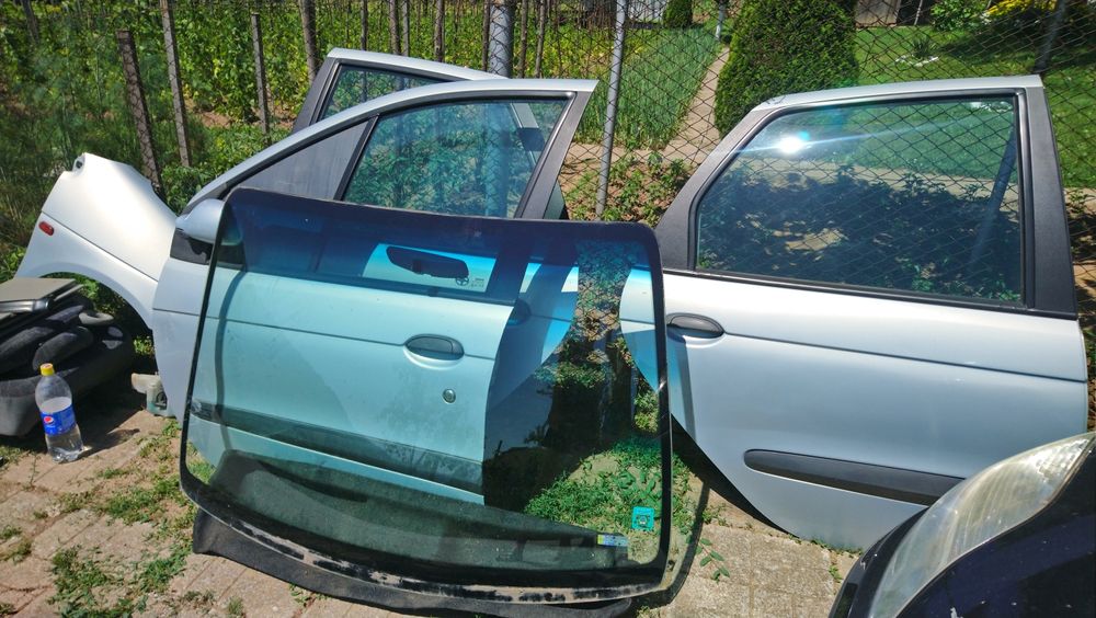 На части Рено Сценик1.9 ДЦИ 2000г. Renault Scenic 1.9 DCI