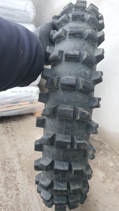 110 90 19 Pirelli + camera aer cadou