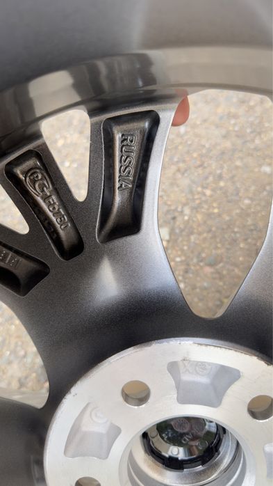 Продам комплект дисок R 18