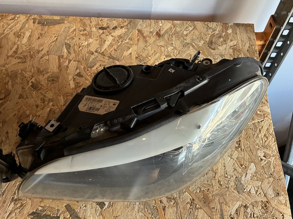 BMW F10 F11 Фарове H7 HELLA ляв + десен комплект