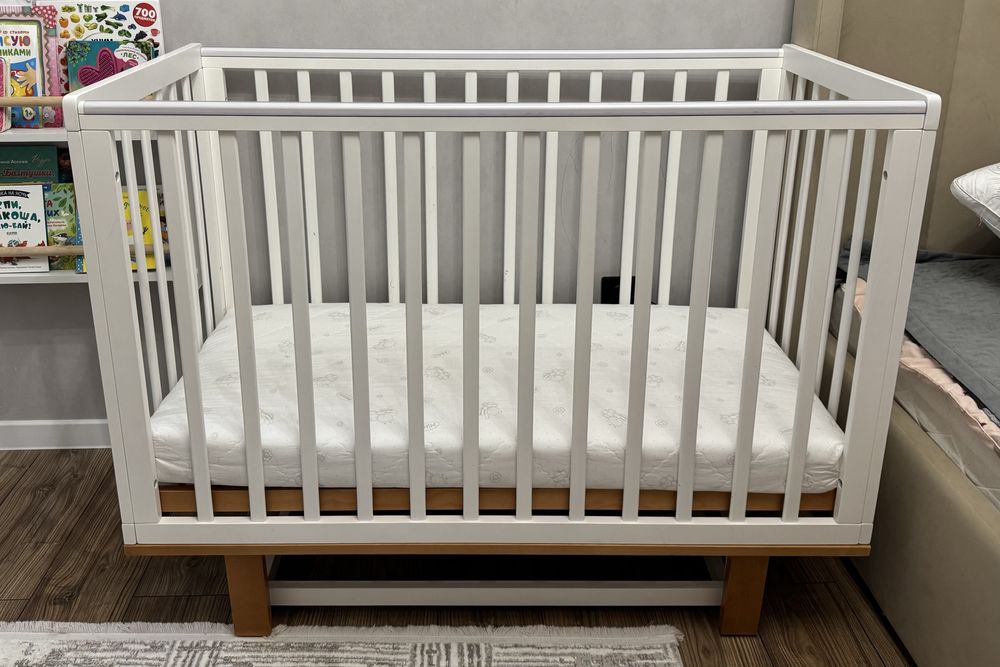 Продается детская кроватка Tomix Matri