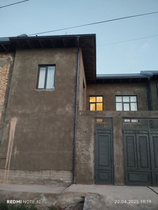 Продается евро дом 1 соток 3 уровня Олмос махалля.