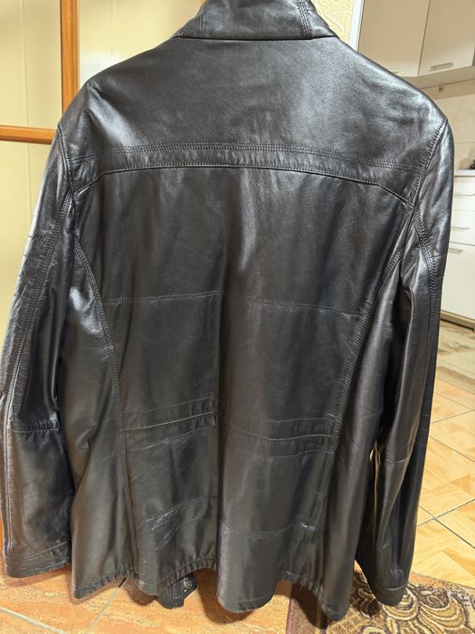 Продам кожаную куртку