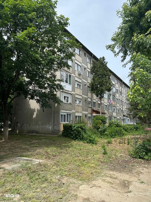 Vand apartament cu 2 camere cartier Nufarul 1