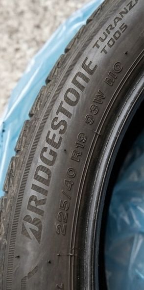 4 бр. Летни гуми Bridgestone Turanza T005 225/40 R19 93W