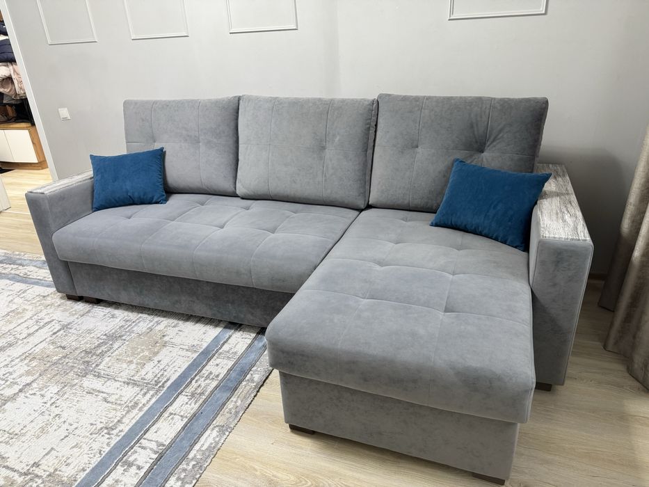 Продается гостиный диван