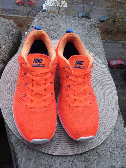 Nike Flyknit Lunaron, marime 40.5, UK 6.5 (25.5 cm) made in Vietnam.
