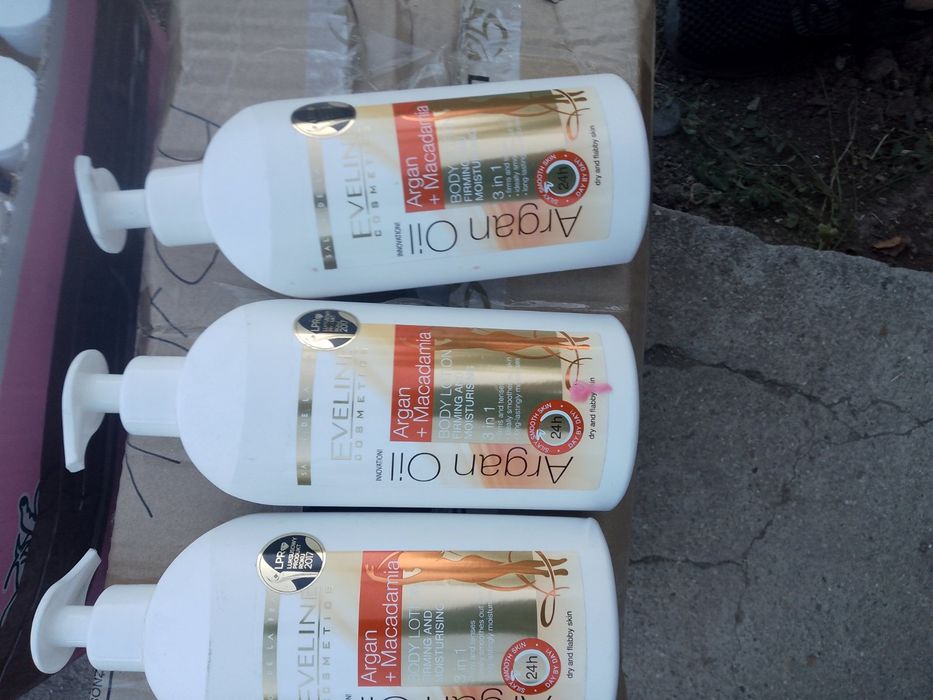 Шампоан и балсам и душ гел на едро и дребно