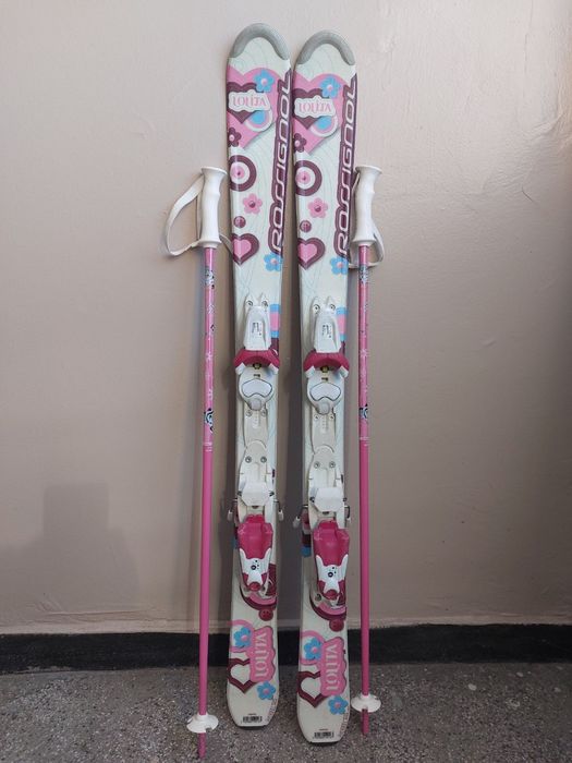 Ски и обувки Rossignol плюс щеки- за 7-8 год.