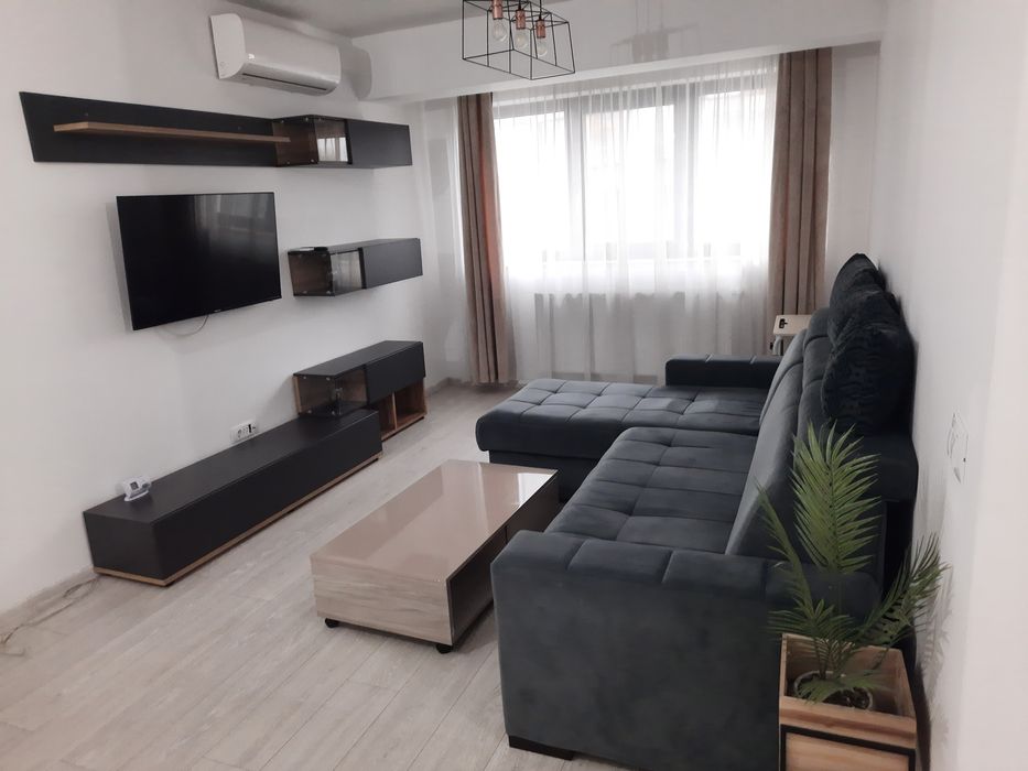 Inchiriez apartament