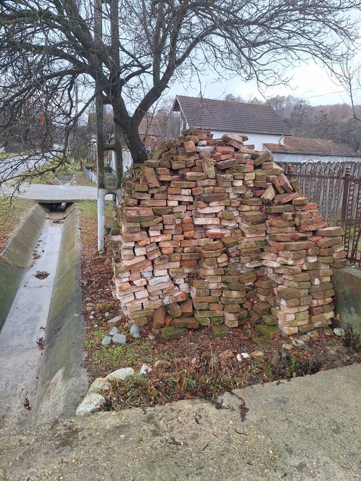 Cărămidă de construit