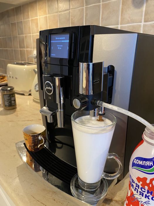 Кафемашина Jira E8