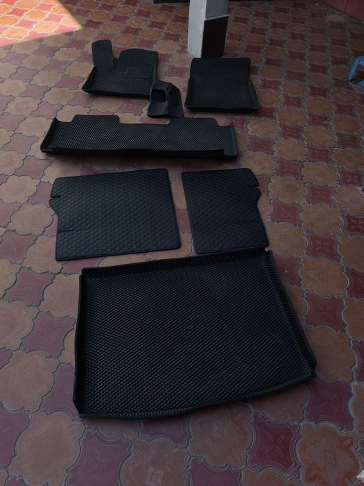 Продаются полный набор ковриков в салон, для багажника BYD yuan up