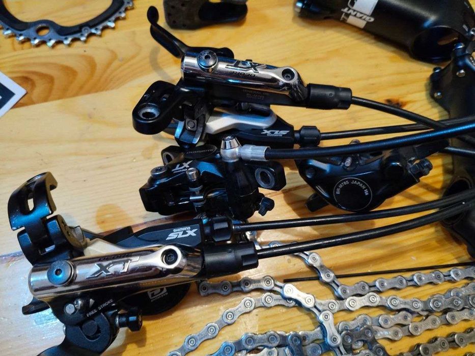 Продам тормоза Shimano XT и манетки Shimano SLX I Spec B
