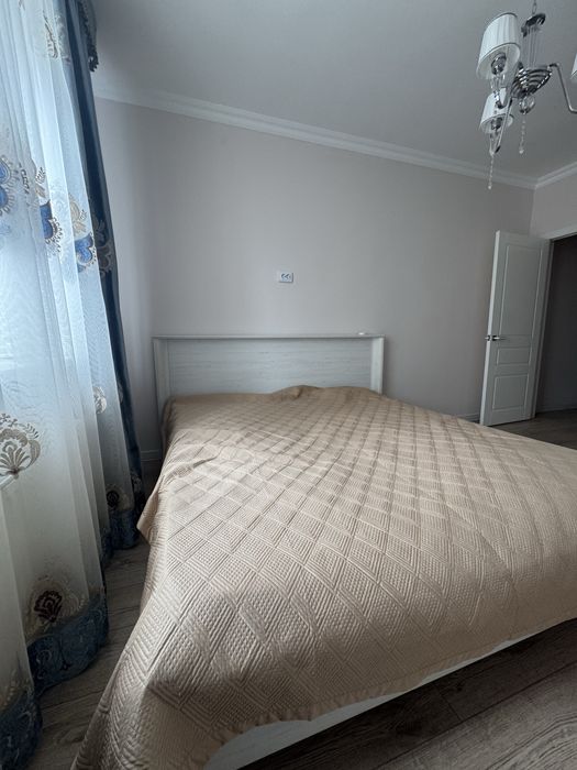 Двухсп. кровать б/у 180*200