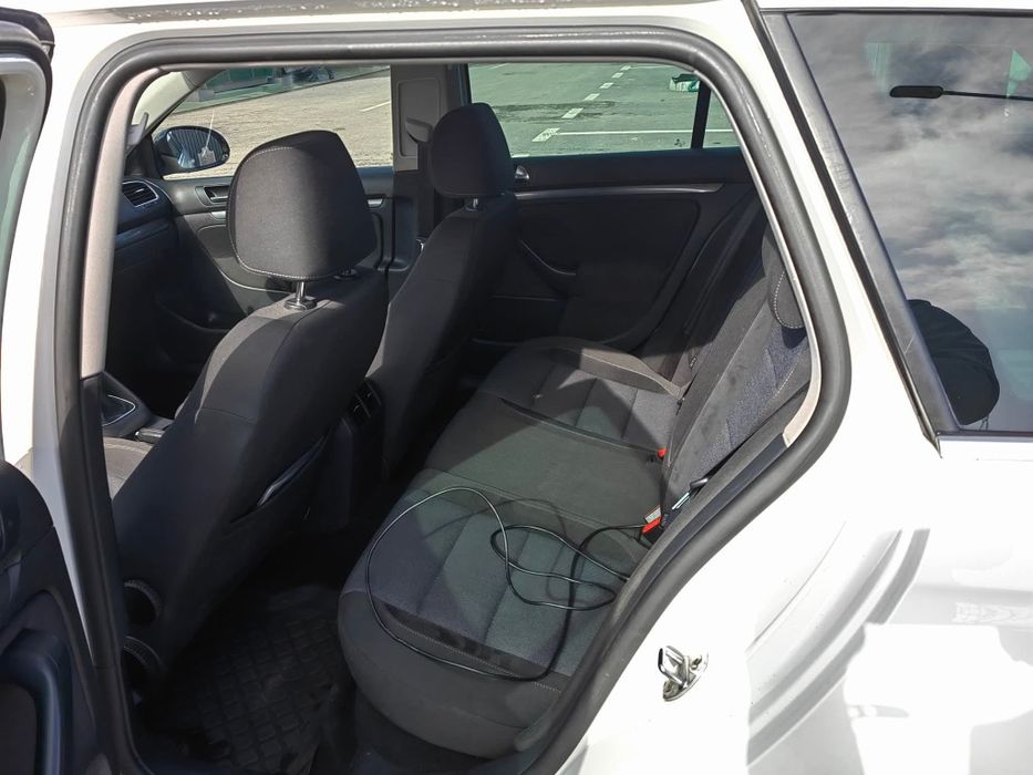 Vând Volkswagen Golf VI Variant – 1.6 TDI, 105 CP, 2012