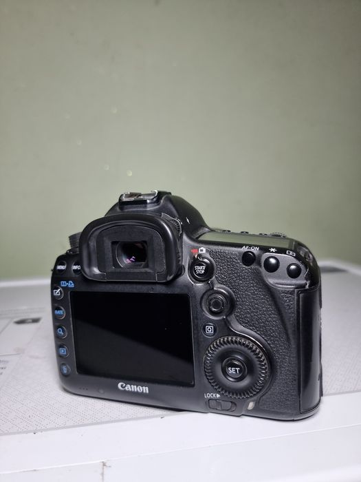 Canon 5d mark 3.