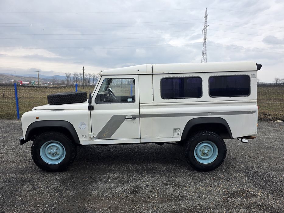 Land Rover Defender 2.5tdi Autoutilitara
