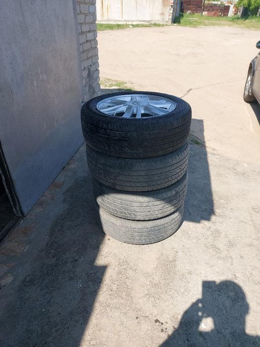 Продам комплект шин и дисков