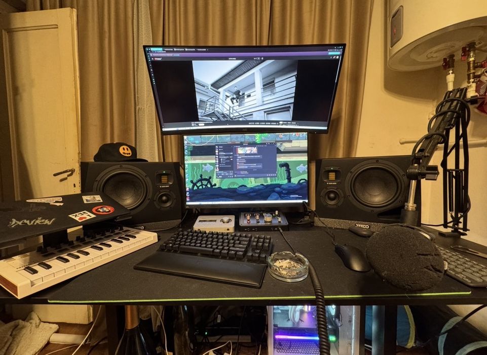 Adam Audio A8H set