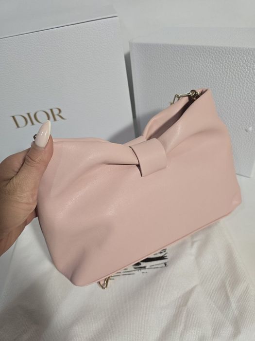 Налична чанта Dior Bow