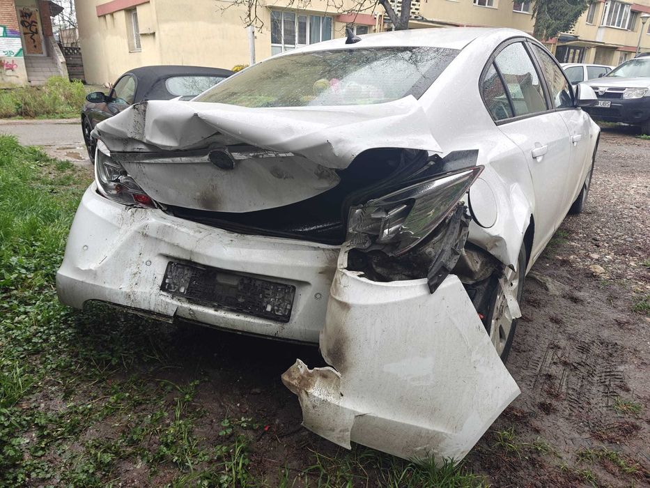 Opel Insignia A 2011, 2.0 CDTI, 131 CP - Avariat