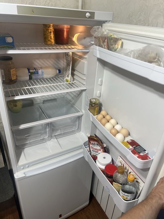 Продам Холодиллник Indesit