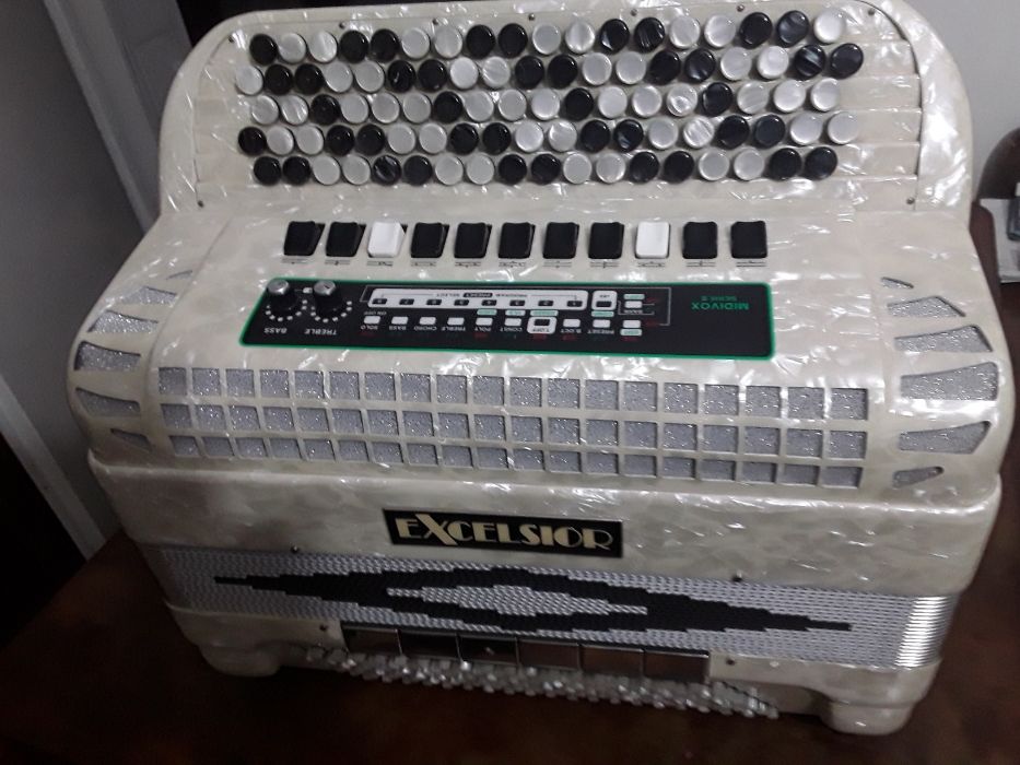 Vand acordeon armonica C sistem cu midi din fabrica, excelsior 940midi
