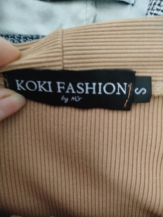 Продам тройку и пиджак на девушку