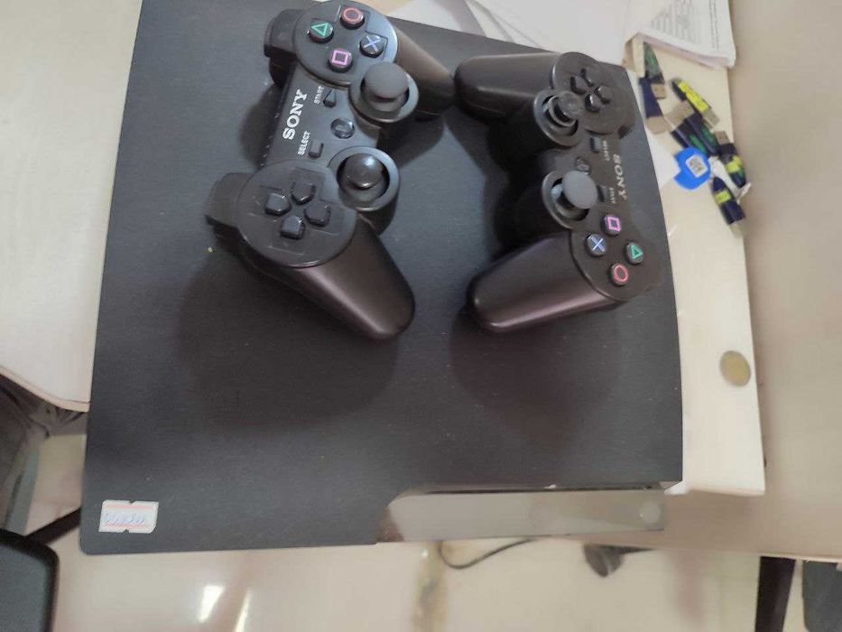 PS 3 SUPER SLIM sotiladi