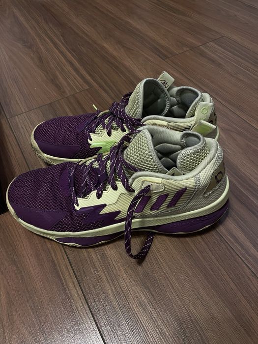 Оригинальные кроссовки Adidas