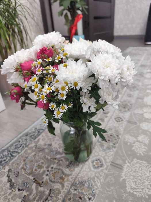 Продат букеты свежие