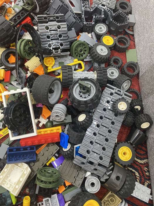 Конструкторы Лего россыпью !