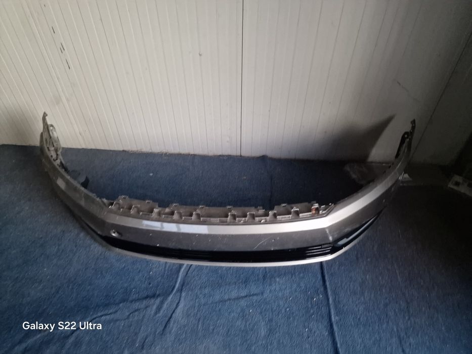 Bara fata vw passat cc cu grila si proiectoare semiscut