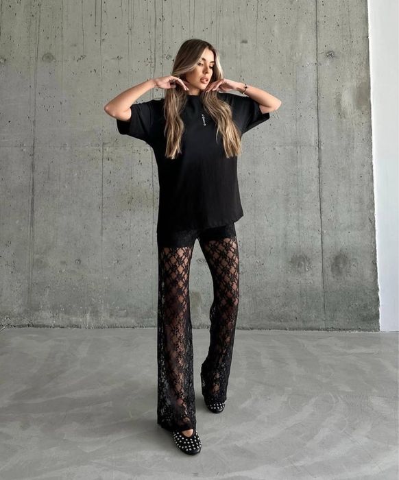 Уникален сет /комплект панталон и бюстие дантела