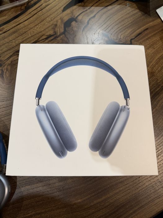 AirPods Max sky blue gen1