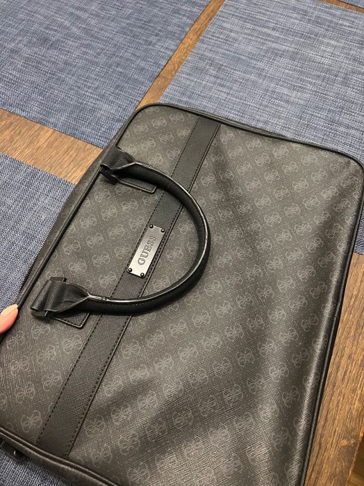 Мъжка чанта за лаптоп GUESS