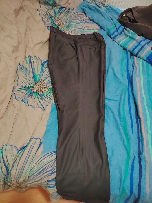 Pantaloni bărbătești
