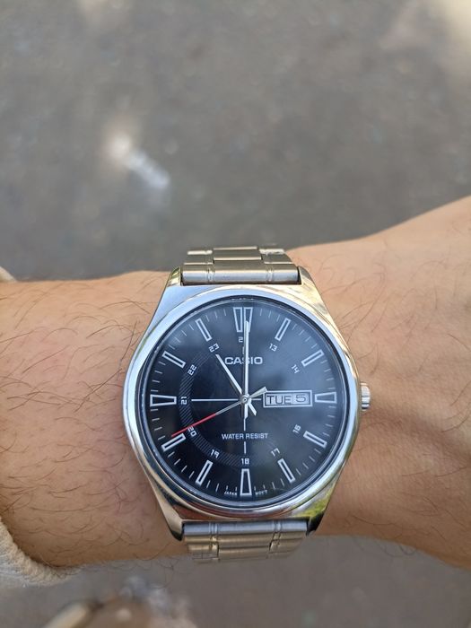 Продам часы casio mtp-v006dw