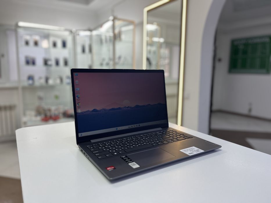 Ноутбук Lenovo